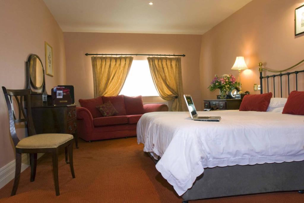 The Listowel Arms Hotel Room photo